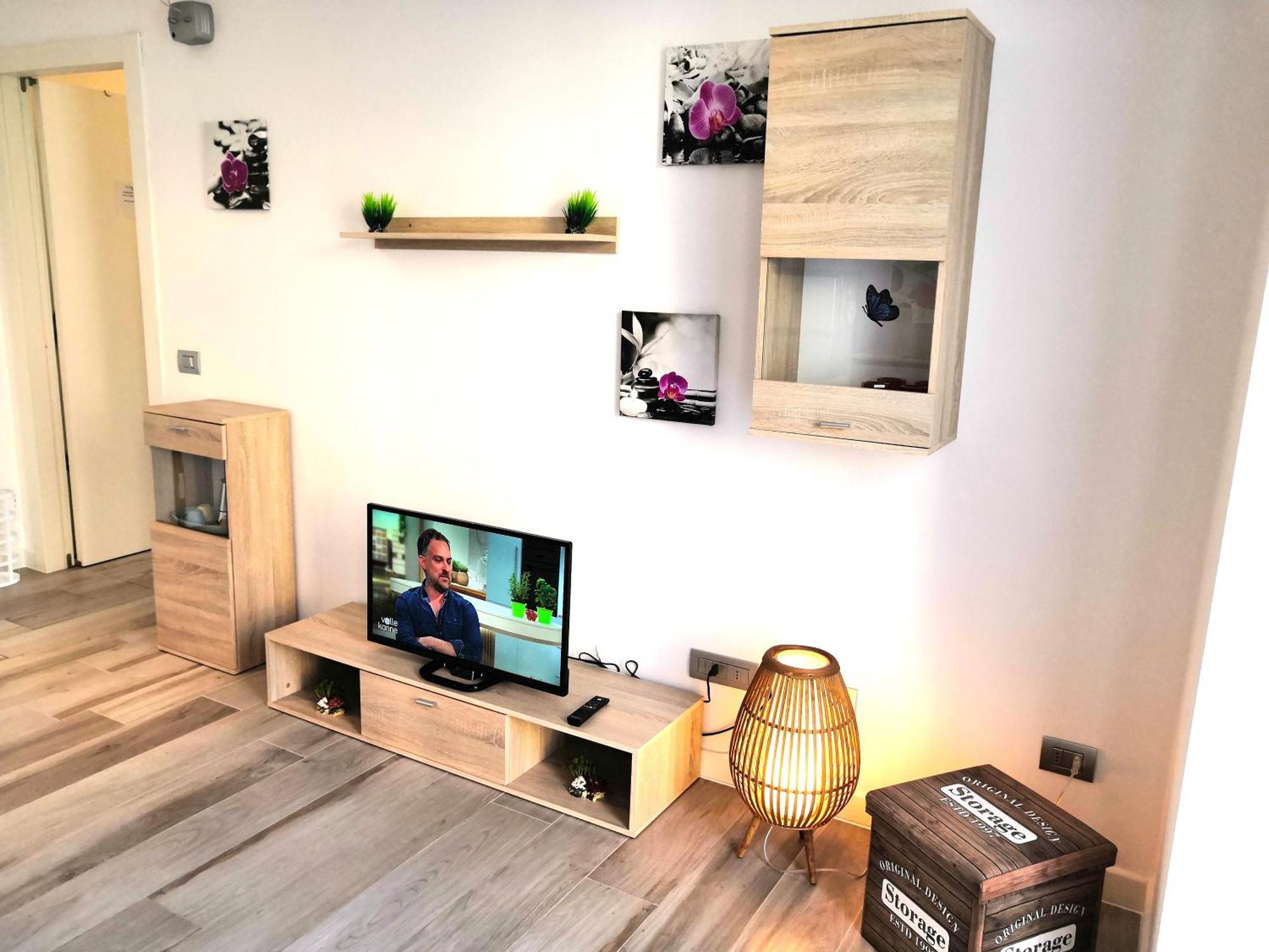 Butterfly Apt In Suna With Garage Verbania Buitenkant foto