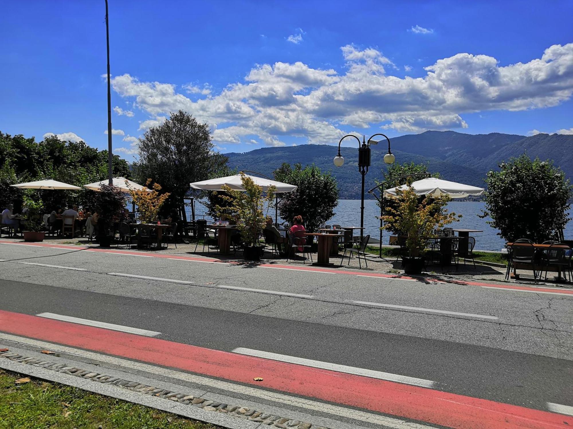 Butterfly Apt In Suna With Garage Verbania Buitenkant foto