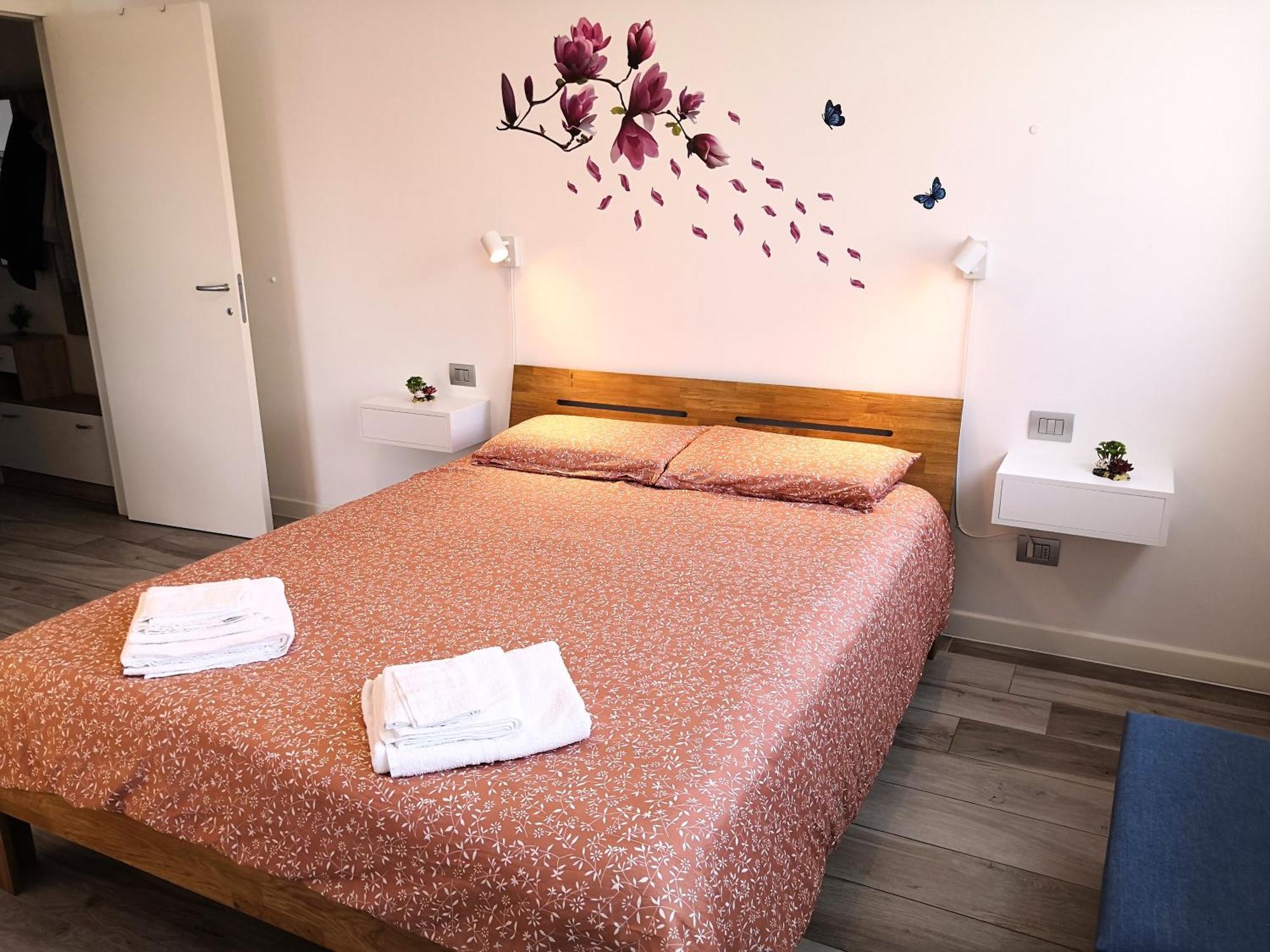 Butterfly Apt In Suna With Garage Verbania Buitenkant foto