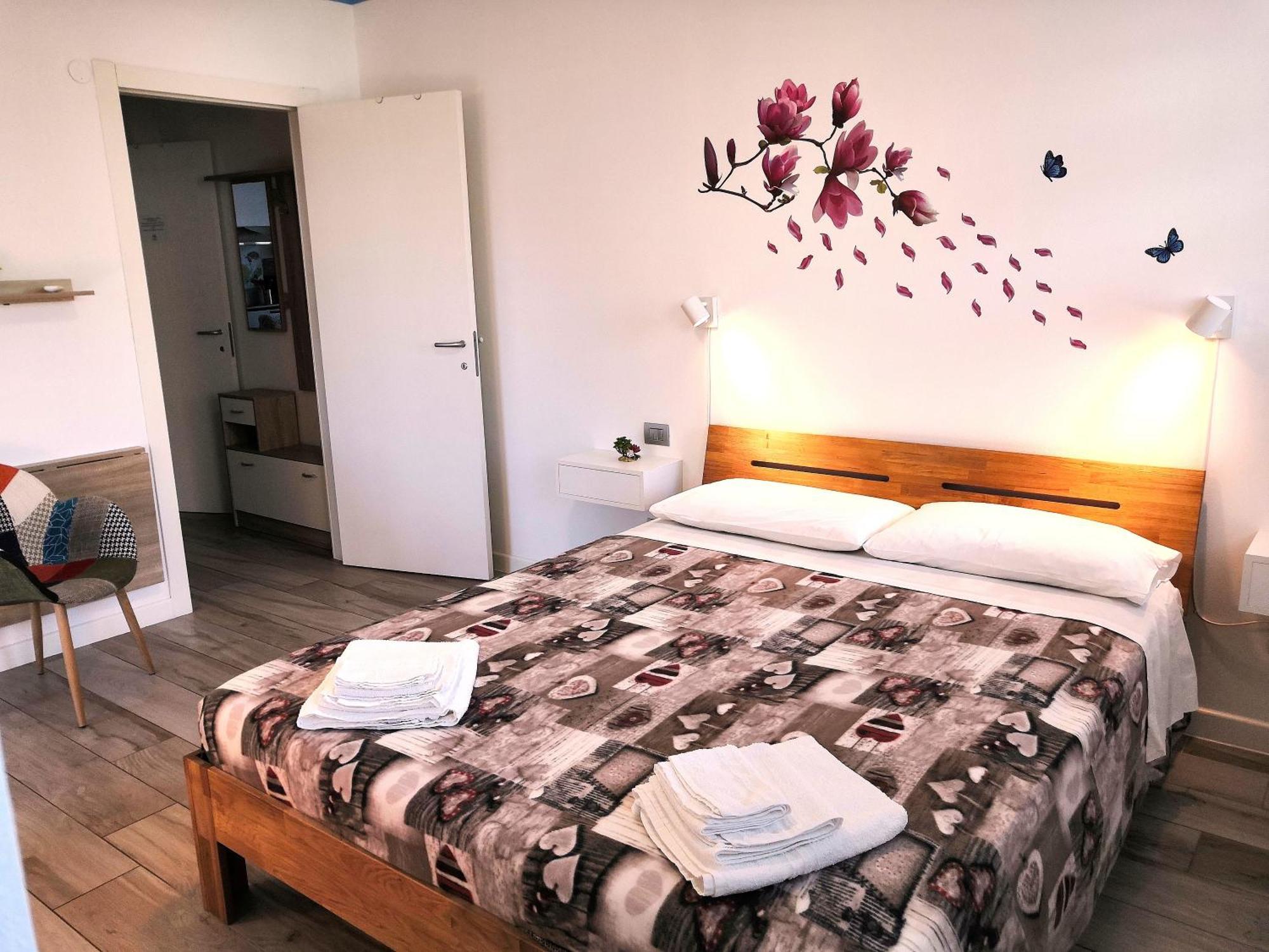 Butterfly Apt In Suna With Garage Verbania Buitenkant foto